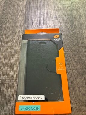 B-Folio Wallet Case for Apple iPhone 7 - Dark Green